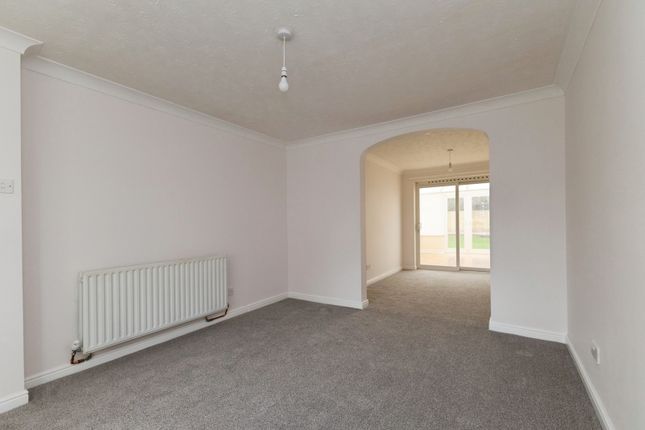 19, The Meadows, Darlington photo 3
