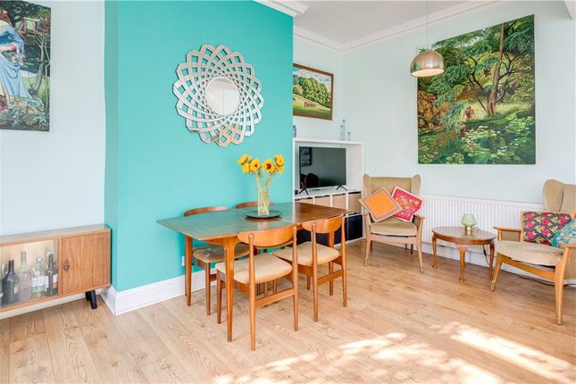 4, Kirklands Avenue, Shipley photo 4