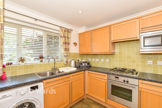 3, Cowdreys, Tonbridge photo 3