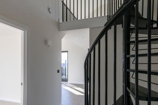 818 Cardigan Wharf Glasswater Locks, 3 Pitt Street, Birmingham photo 5