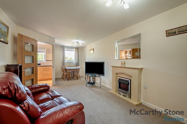 23 Blunsdon Court, Lady Lane, Blunsdon, Swindon photo 3