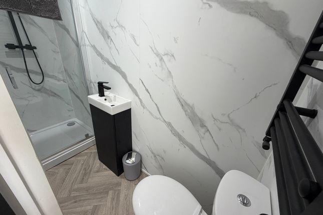 Room 5, 14 Davenport Road, Derby photo 3