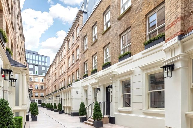 Flat for sale in Pinks Mews, Holborn EC1N