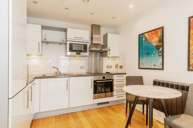 Flat 55,, Central Quay North, Bristol photo 3
