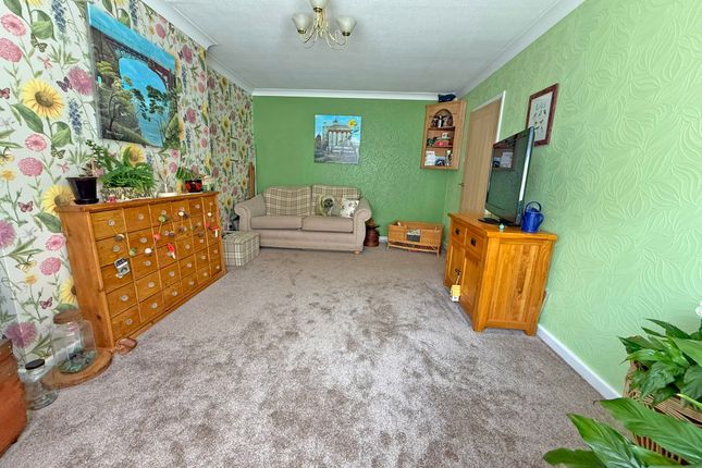 46, Pindar Road, Scarborough photo 3