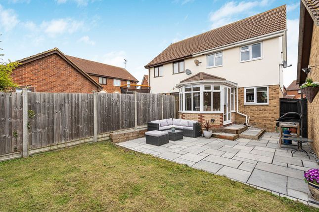 24 Sparrowhawk Way, Huntingdon photo 4