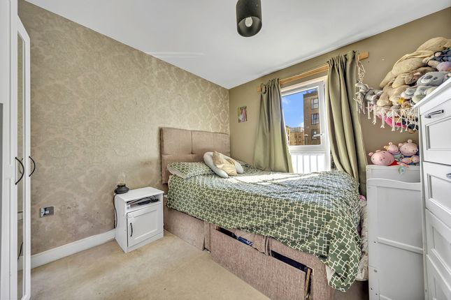 Flat Flat 7, Wave Court, Maxwell Road, Romford photo 3