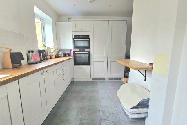 50, Knighton Road, Romford photo 5