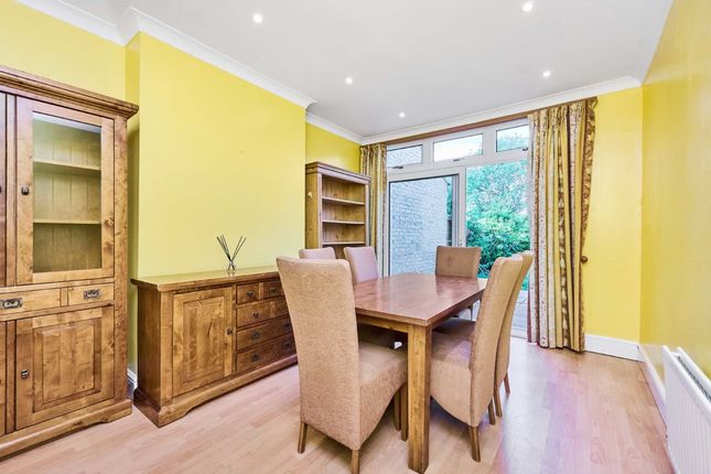 Terraced house to rent in Uffington Road, London