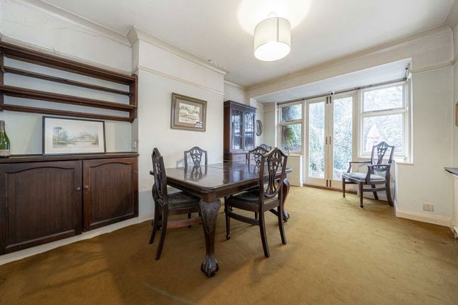 23, Kendrey Gardens, Twickenham photo 3