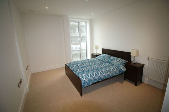 401, Centurion Tower, London photo 4