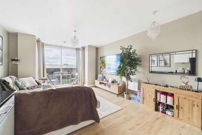 Apartment 30, The Wharf, Chatham photo 2
