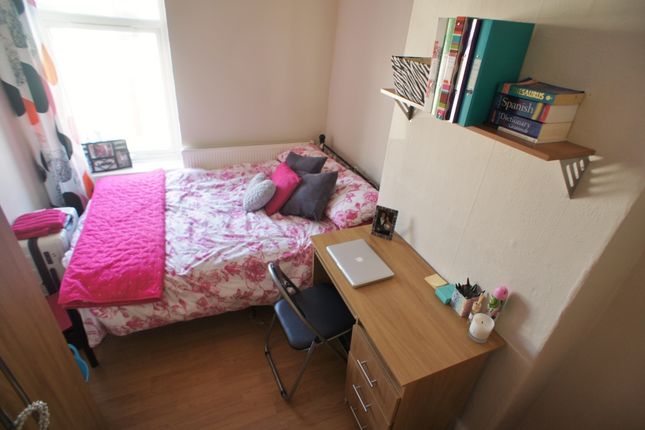 56, Coburn Street, Cardiff photo 4