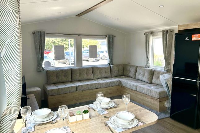 5, Sand Le Mere Holiday Park, Tunstall, Hull photo 2