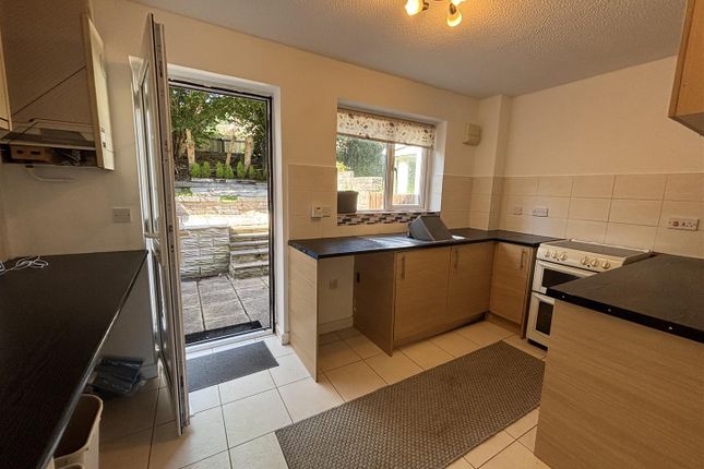 21, Clos Cilsaig, Llanelli photo 2
