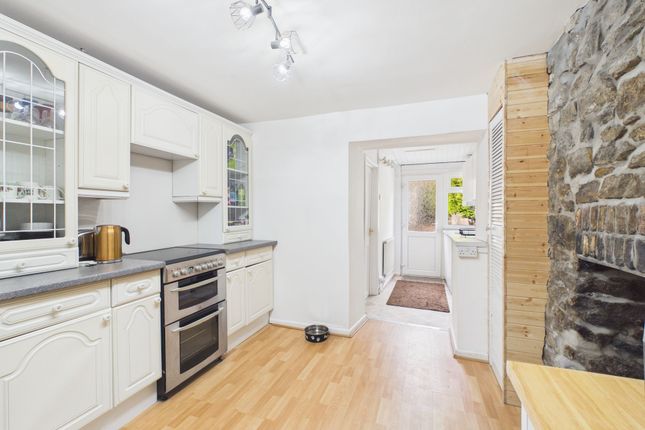84 Cwmcelyn Road, Abertillery photo 3