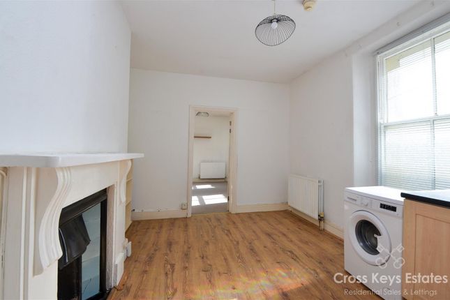 Flat 2, 10, Collingwood Villas, Plymouth photo 3