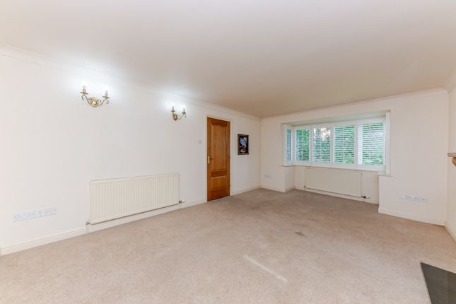 5, Lambert Road, Grimsby photo 5