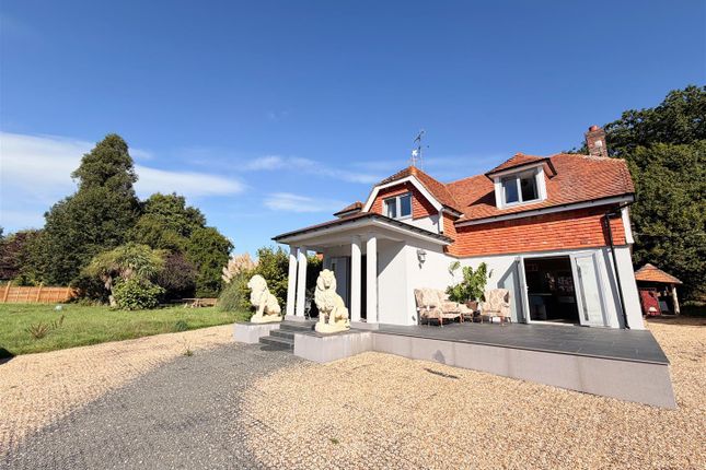 4-bed house on Turkey Farm, St. Marys Lane, Bexhill-On-Sea, £2,800/mo