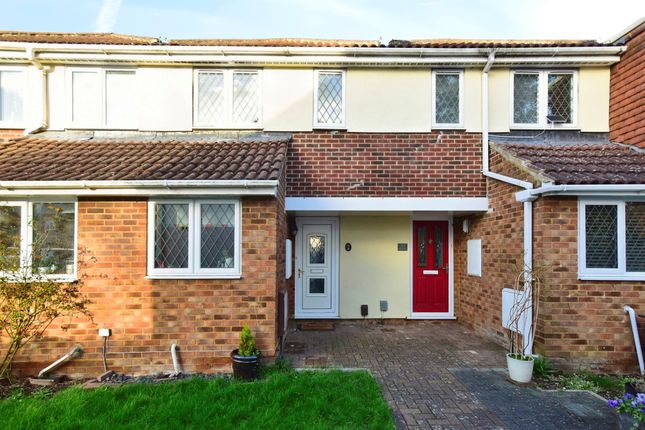 Thumbnail Terraced house for sale in Osprey Close, Swindon