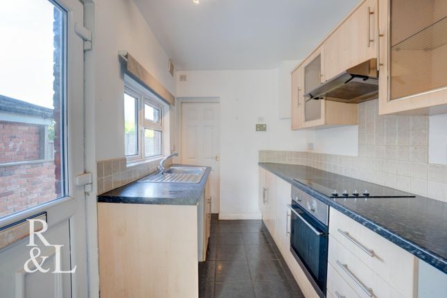 28, Poplar Avenue, Swadlincote photo 3