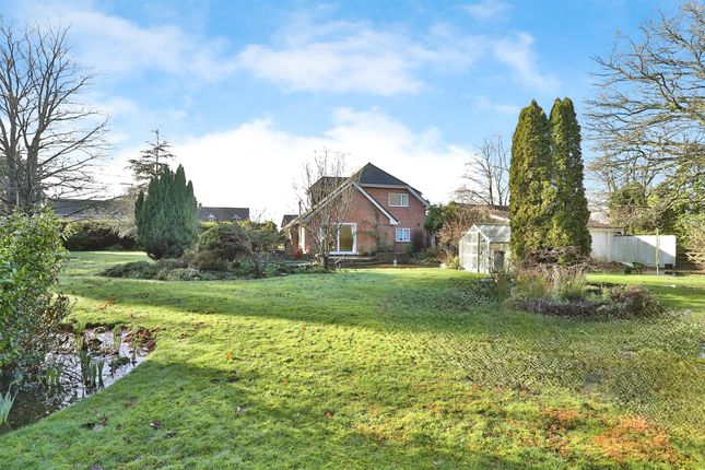 327, Christchurch Road, Ferndown photo 2