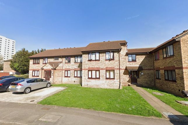 Thumbnail Flat to rent in Conway Gardens, Grays, Essex