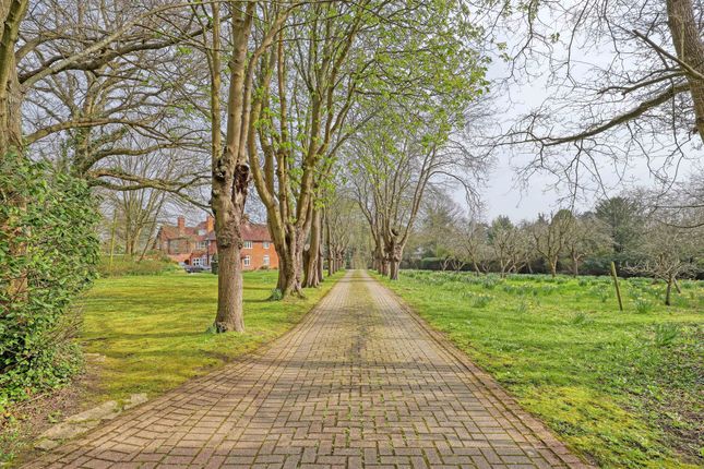 Ditton Meads Winter Hill Road, Maidenhead photo 2