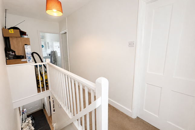 12, Kerry Terrace, WOKING photo 2