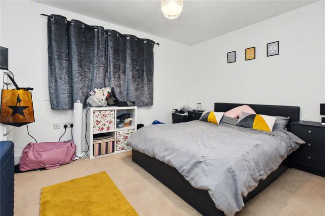 22, Pavilion Close, Pudsey photo 4
