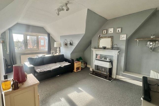 Flat 3,, 326 Cheriton Road, Folkestone photo 2
