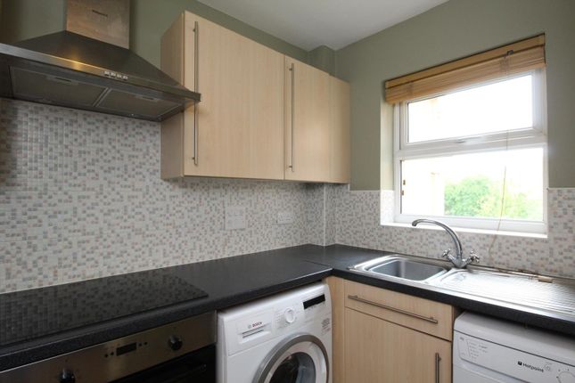 42, Whitehall Drive, West Yorkshire photo 3