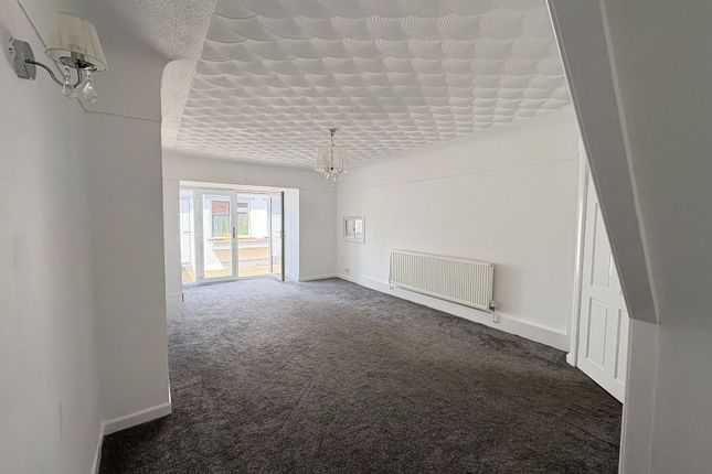 2, Rydal Close, Aintree photo 2