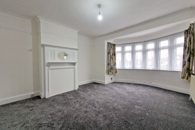 Eastmead Avenue, Greenford photo 5