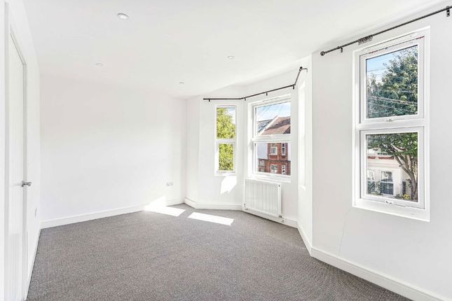 First Floor Flat, 13, Rookstone Road, London photo 3