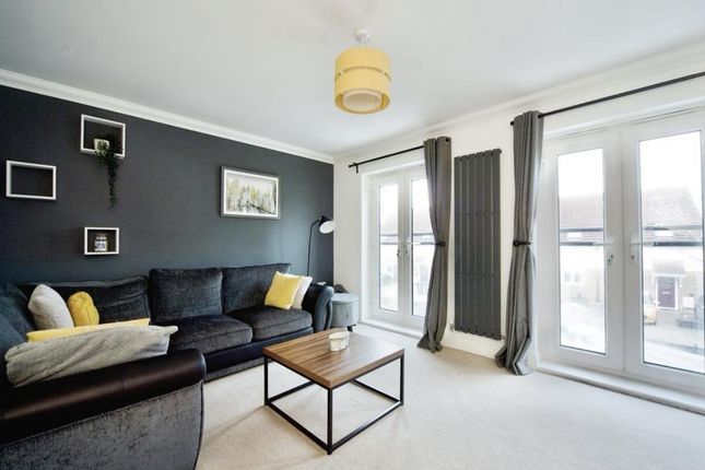 11, Academia Avenue, Broxbourne photo 3