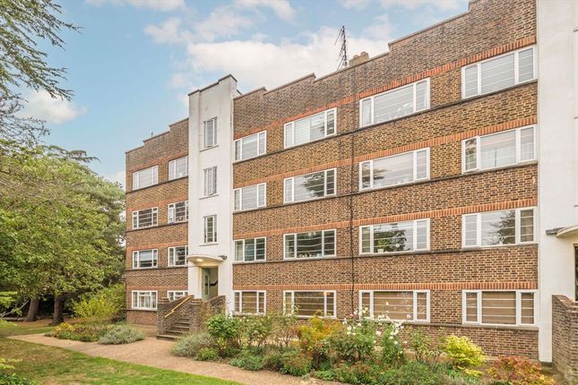 2-bed flat on Flat 62, Park Court, Park Road, Kingston Upon Thames, £1,895/mo