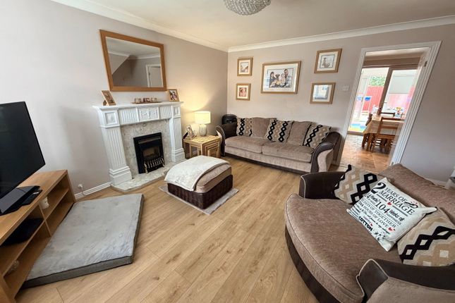 6, Rhodfa'r Coed, Maesteg photo 4