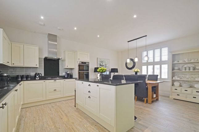 20 Stret Rosemelin, Truro photo 4