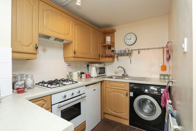 Flat 31, Charleston Court, 61, West Cliff Road, Kent photo 3