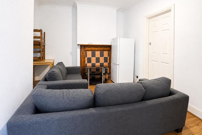 Bevendean Crescent, Brighton photo 4