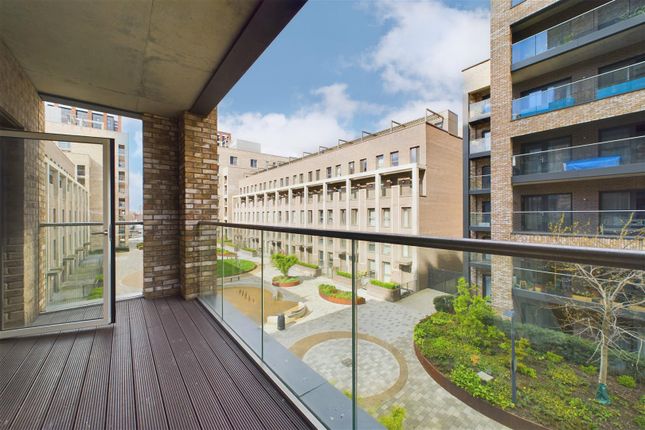 Flat for sale in Paynter House, Shipbuilding Way, London