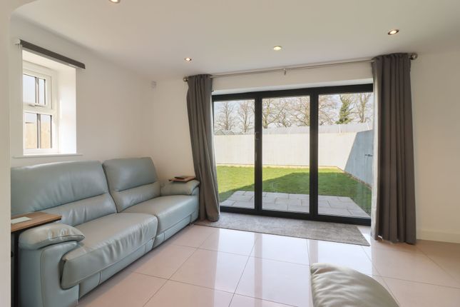 27 Boundary Way, Chesterfield photo 4