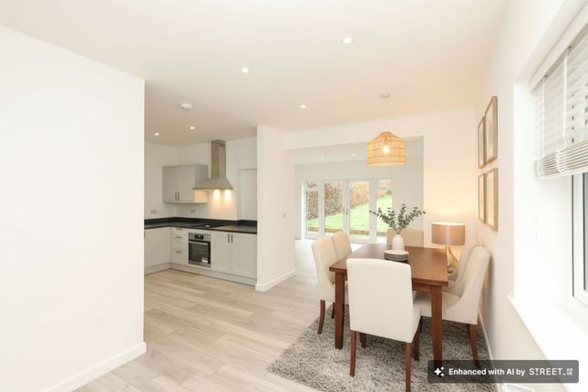 697 Chatsworth Road, Chesterfield photo 3