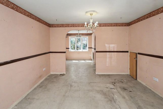 33 Wallers Close, London photo 2