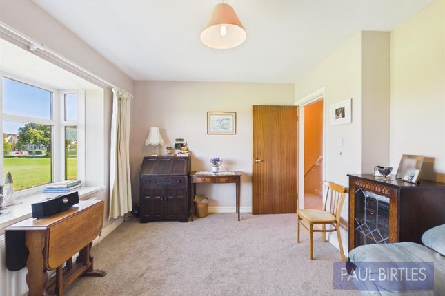 Flat 15, Queens Court, Woodsend Road, Manchester photo 3