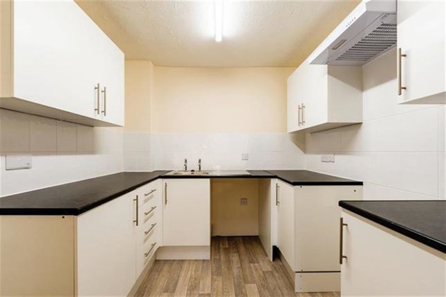 11, Rose Court, Gloucester Road, Littlehampton photo 5