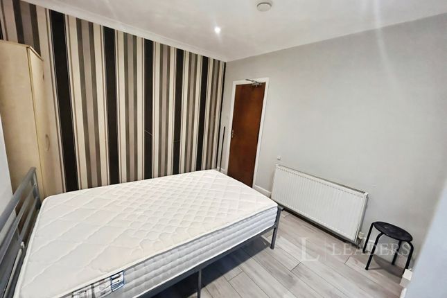 Room 4, 12, Kitchener Road, Ipswich photo 2