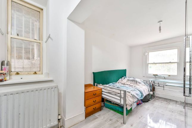 Flat for sale in Fiveways Road, Brixton, London