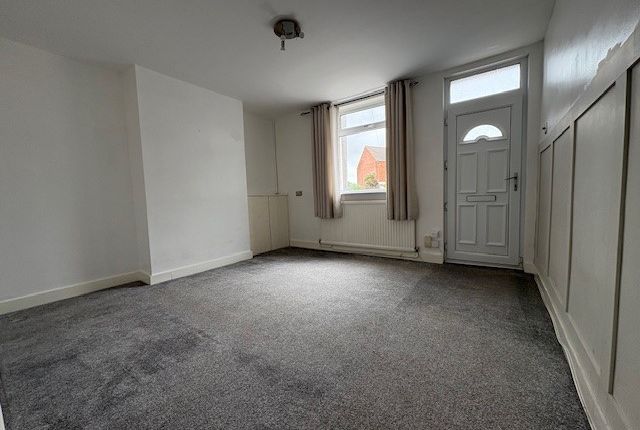 26, Sutton-in-Ashfield photo 2